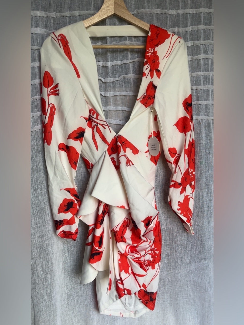 LUXXEL ELEGANT WHITE RED FLORAL PRINT DEEP V-NECK RUFFLE TIE-UP OPEN BACK DRESS